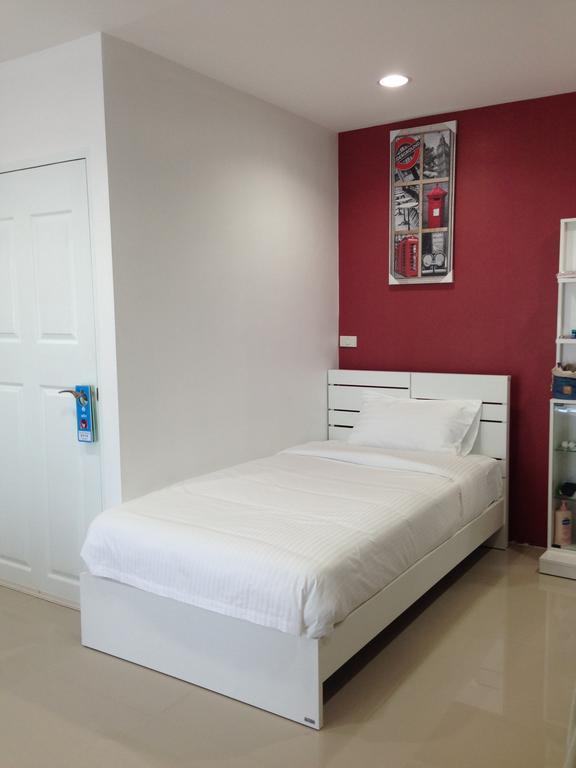 Living By Grace Apartment Si Sunthon Екстериор снимка