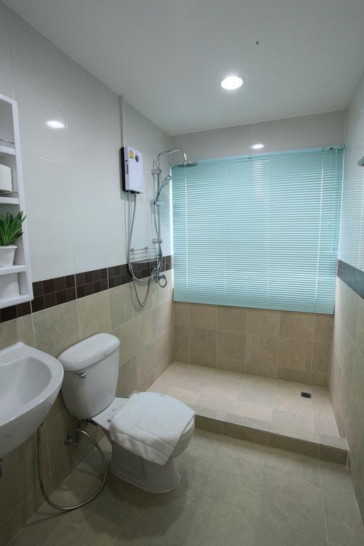 Living By Grace Apartment Si Sunthon Екстериор снимка